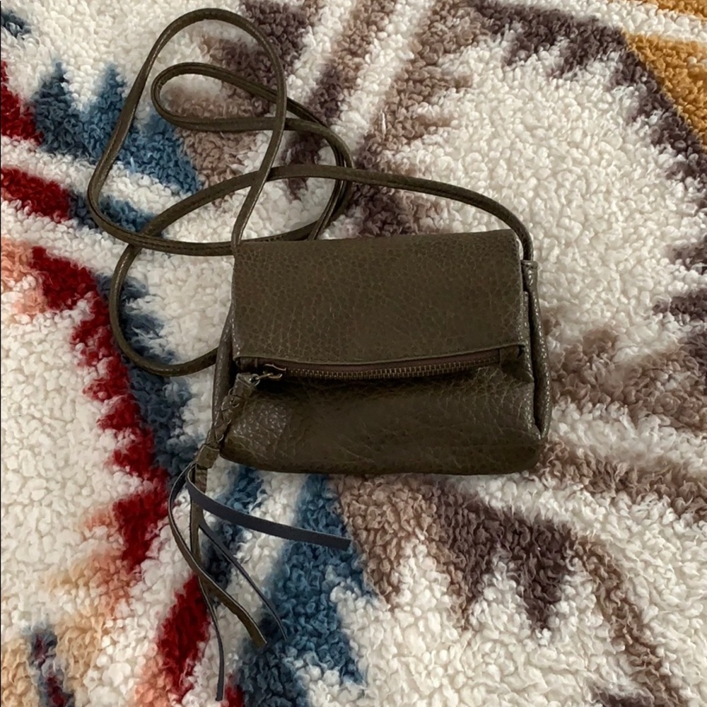 Small cross-body purse 👜